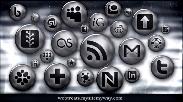 Ultra Glossy Silver Button Social Media Icons
