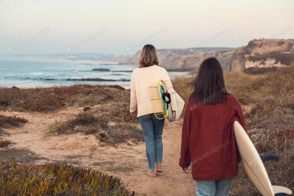 Surfer girls